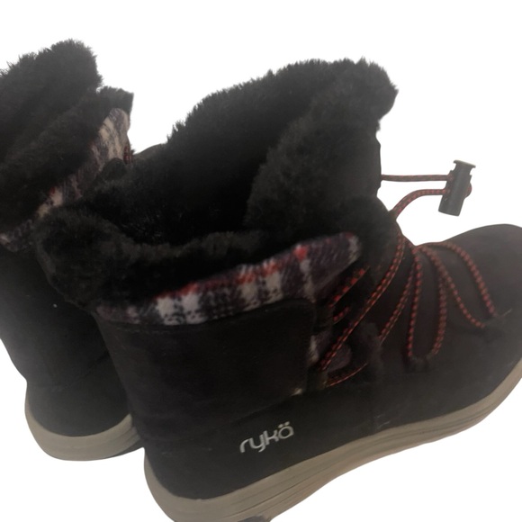 Ryka Alyssa Women's Black and Burgundy Fur Lined Winter Boots - Picture 6 of 7